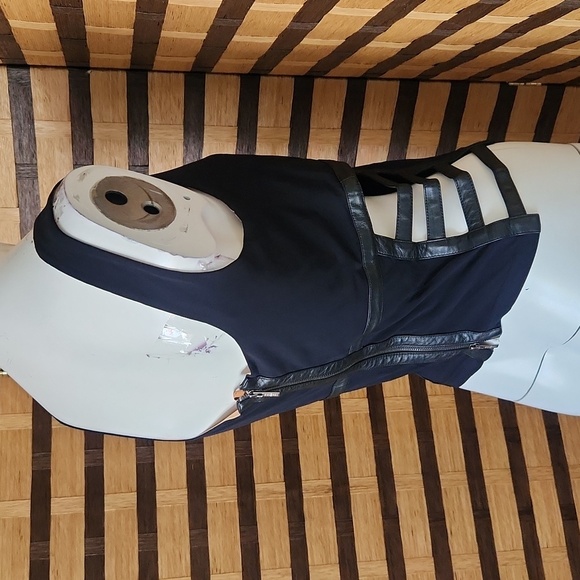 Leather detail top shelf bra - Picture 2 of 10